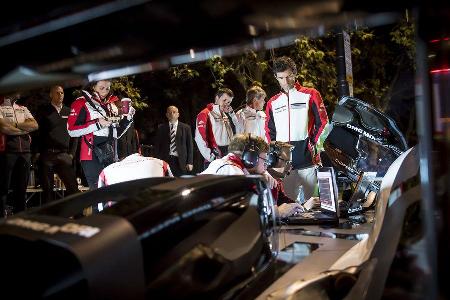 Mark Webber - Porsche 919 Hybrid - Showrun - London 2016