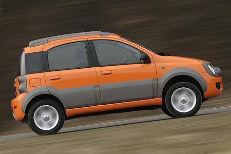 Fiat Panda 1.3 Multijet 16V 4x4 Cross: 16.750 Euro kostet der gleich starke Cross Polo-Rivale mit dem knapp 1,3 Liter großen...