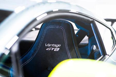 Aston Martin Vantage GT8