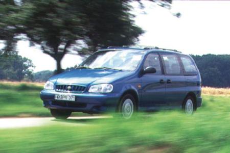 Kia Carnival V6 LS Automatik Kia Carnival V6 LS Automatik