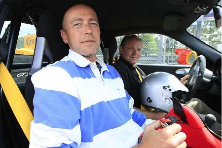 ... ein Porsche 911 GT3, ...