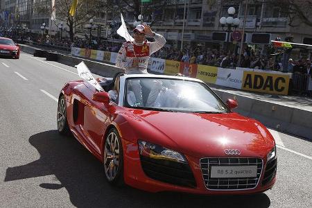 Timo Scheider zeigte sich im Audi R8 Spyder.