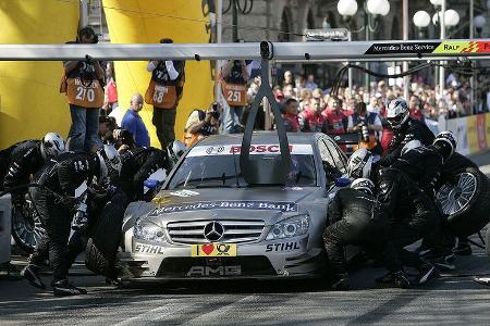 Auch an der Mercedes-Box.