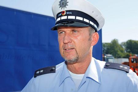 Oberkommissar Roland Thiel, Autobahnpolizei Stuttgart