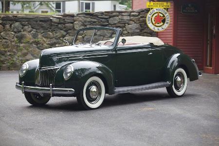 1939 Ford DeLuxe Convertible