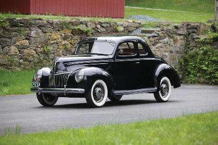 1939 Ford DeLuxe Coupe