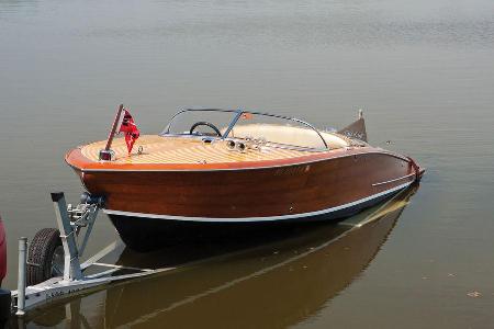 1955 Chris-Craft 21' Cobra Runabout Recreation
