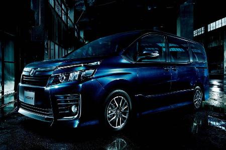 03/2014, Toyota Voxy Japan