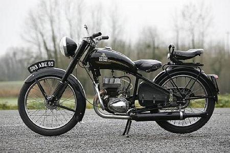 Lot 104: 1950er Voisin Gnome et Rhône 125cc, erzielter Preis 1.725 Euro.