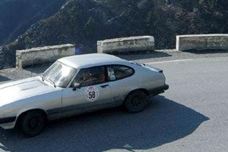 Selten auf Rallyes zu sehen: Ford Capri 3.0 von Müller/Kiefer.