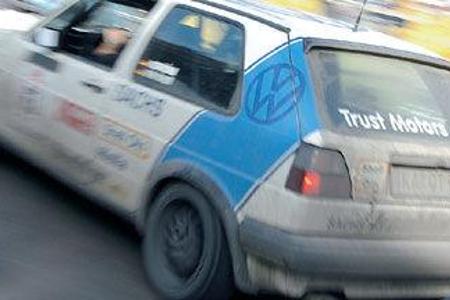 Nach dem Vorbild eines britischen Rallyeautos: blitzsauber aufgebauter VW Golf GTI von Team Köhler.