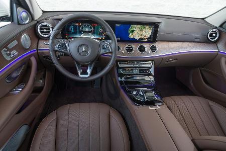 Mercedes E 220 d, Cockpit