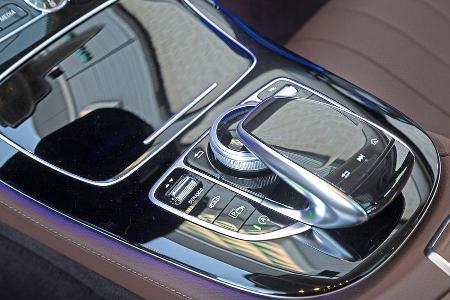 Mercedes E 220 d, Bedienelement