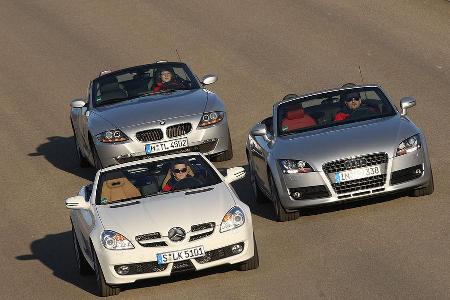 Nach seinem Facelift möchte der Mercedes SLK die Roadster Audi TT und BMW Z4 besonders elegant vom Parkett putzen.