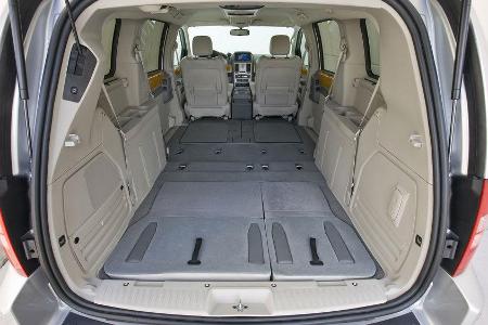 Bei flachgelegtem Mobiliar fasst der Voyager üppige 3.300 Liter.