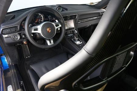 Porsche 911 Turbo S, Cockpit