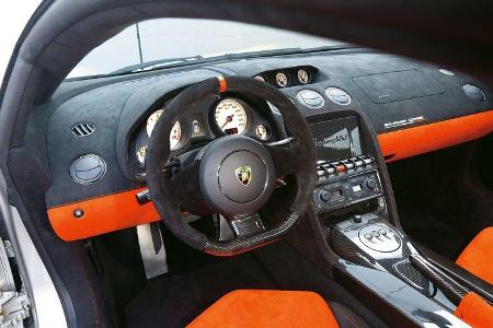 Lamborghini Gallardo LP 570-4 Squadra Corse, Cockpit