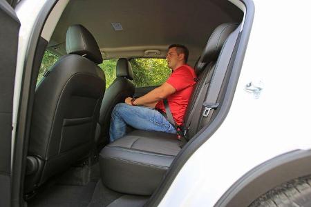 Chevrolet Trax 1.7 D FW LT, Fond