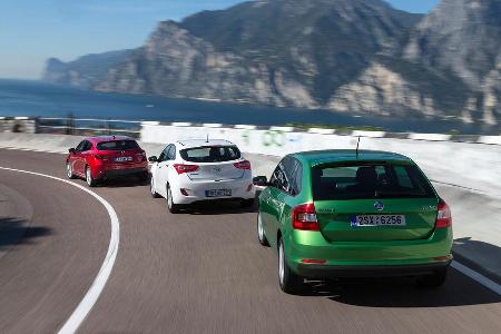 Hyundai i30 1.6, Mazda 3 Skyactiv G 120, Skoda Rapid Spaceback 1.4 TSI, Heckansicht