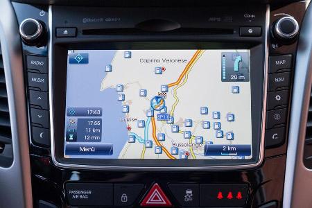 Hyundai i30 1.6, Navi