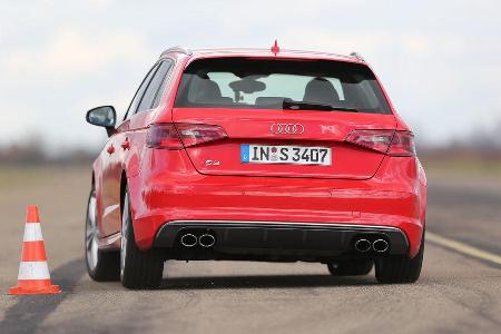 Audi S3 Sportback, Heckansicht, Slalom