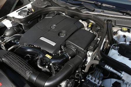 Mercedes E 200, Motor