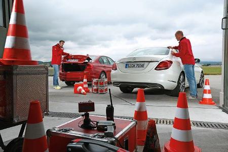 BMW 320d, Mercedes C 220 Bluetec, Test, Heckansicht