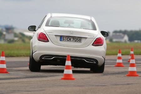 Mercedes C 220 Bluetec, Heckansicht, Fahrtest