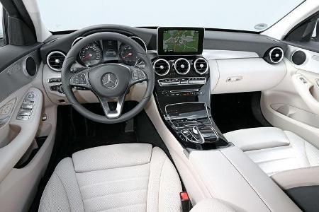 Mercedes C 220 Bluetec, Cockpit