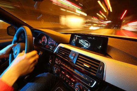 VW Passat GTE, Cockpit, Fahrersicht