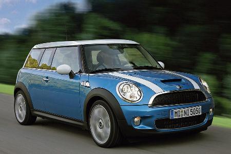 Mini Clubman: Mit zusätzlicher Tür auf der Beifahrerseite, die nach hinten öffnet, ...
