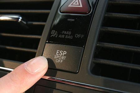 ESP-Schalter mit neuem Sport-Programm.