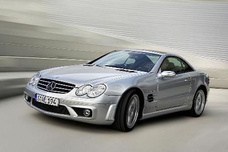 Kurz nach Markteinführung der neuen SL-Klasse präsentiert AMG 2001 den SL 55 AMG.