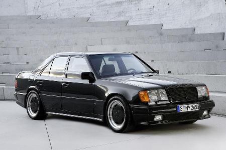 Bereits 1987 gelang es AMG mit dem 300 E 6.0 einer Reiselimousine Sportwagen-ähnliche Fahrleistungen zu verleihen.