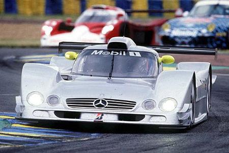 1999 ist das schwärzeste Jahr der AMG-Sportgeschichte. Der stark überarbeite GTR geht in Le Mans drei Mal fliegen. Mercedes ...