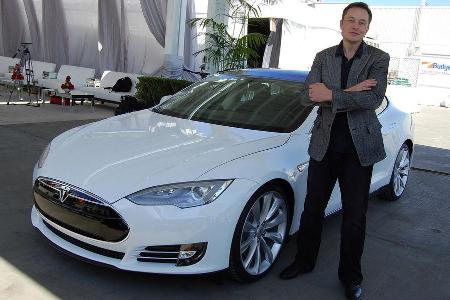 Ach ja, welche Rolle spielt eigentlich Elon Musk mit seinen Teslas?