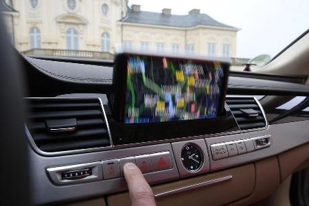 Audi A8 4.0 TFSI Quattro, Navi, Display