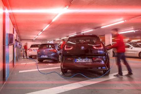 BMW i3, Mercedes B-Klasse Electric Drive, VW e-Golf, Heckansicht