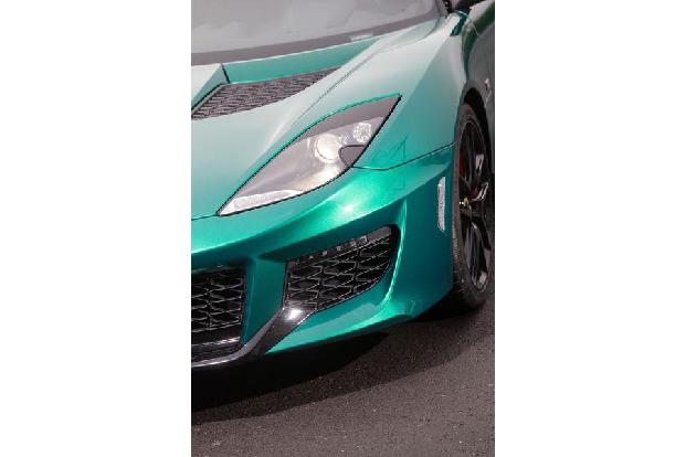 Lotus Evora 400, Frontscheinwerfer