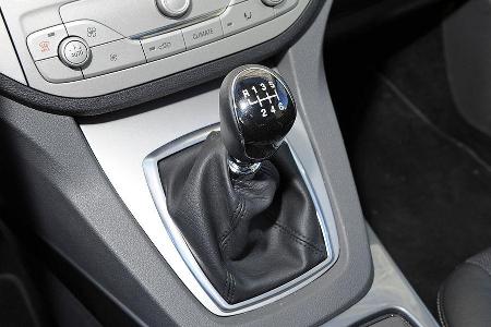 Der Zweiliter-Diesel kommt in Kombination mit einem Sechsgang-Schaltgetriebe.