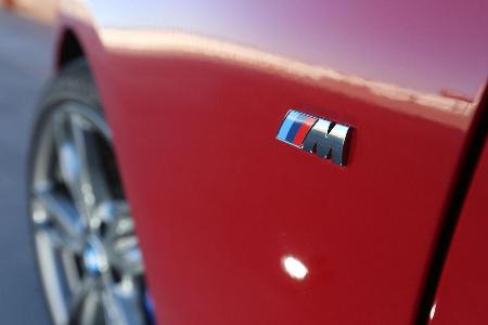 BMW M235i, Emblem, Radkasten