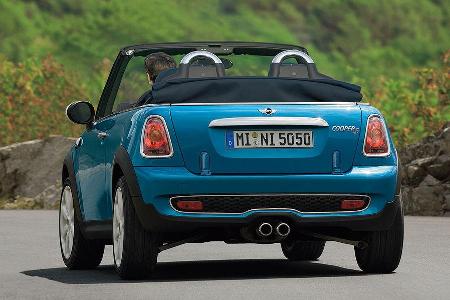 Das Anfang 2009 zur Ablösung anstehende Cabriolet bekommt die neuen Motoren und soll laut Designchef Hildebrand mehr Laderau...