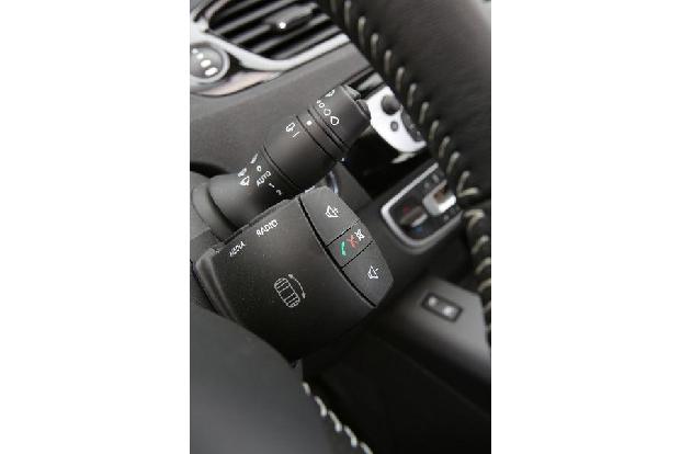 Renault Grand Scnic dCi 150 FAB, Lenkradschalter