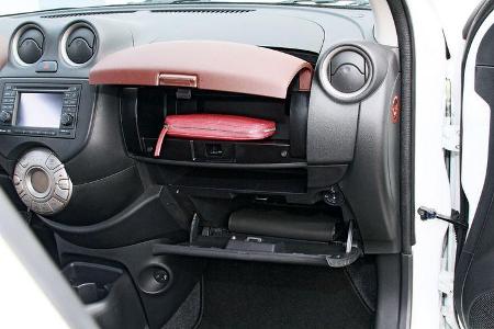 Nissan Micra 1.2 DIG-S, Handschuhfach