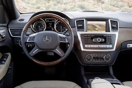 Mercedes M-Klasse, Cockpit