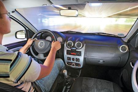 Dacia Sandero, Innenraum, Cockpit