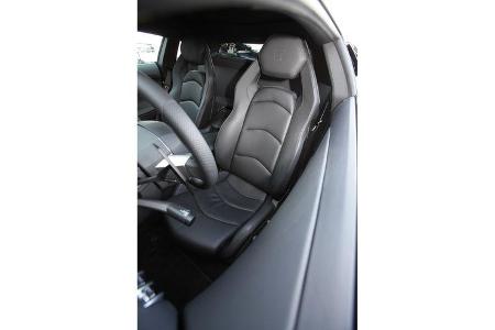 Lamborghini Aventador, Fahrersitz