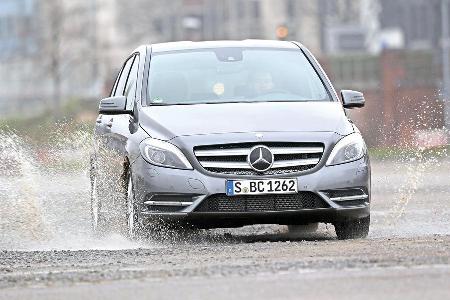 Mercedes B 220 4MATIC, Frontansicht Mercedes B 220 4MATIC, Frontansicht