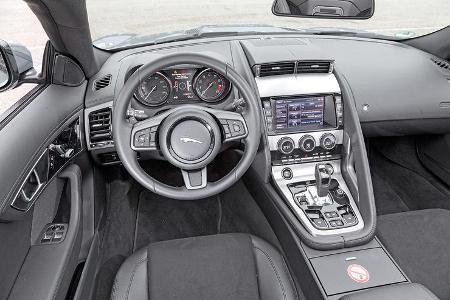Jaguar F-Type, Cockpit