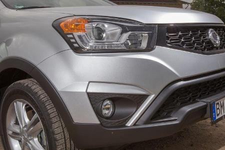 SsangYong Korando e-XDi 200, Frontscheinwerfer